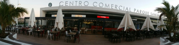 Bioclimatic pergola Med Twist - Santiago Sur 6 shopping center