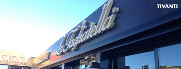 Box awning - La Tagliatella restaurant