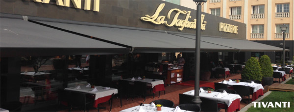 Box awning - La Tagliatella restaurant