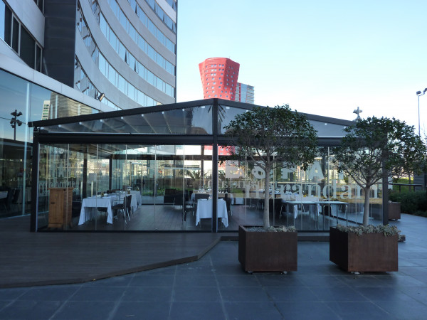 Pérgola toldo lluvia Med Viva - Hotel Fira Congres