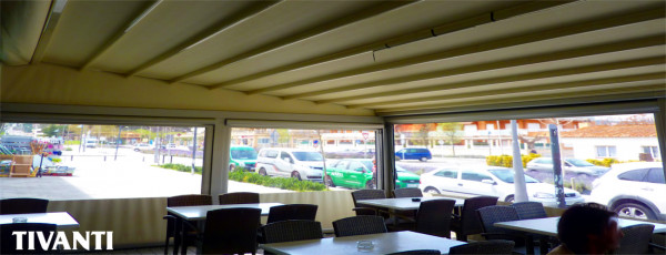 Pérgola toldo lluvia Med Viva - Restaurante Les Gavarres