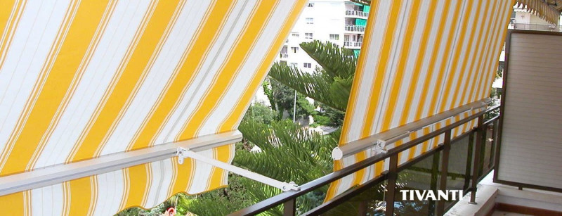 Balcony arm awning Paris