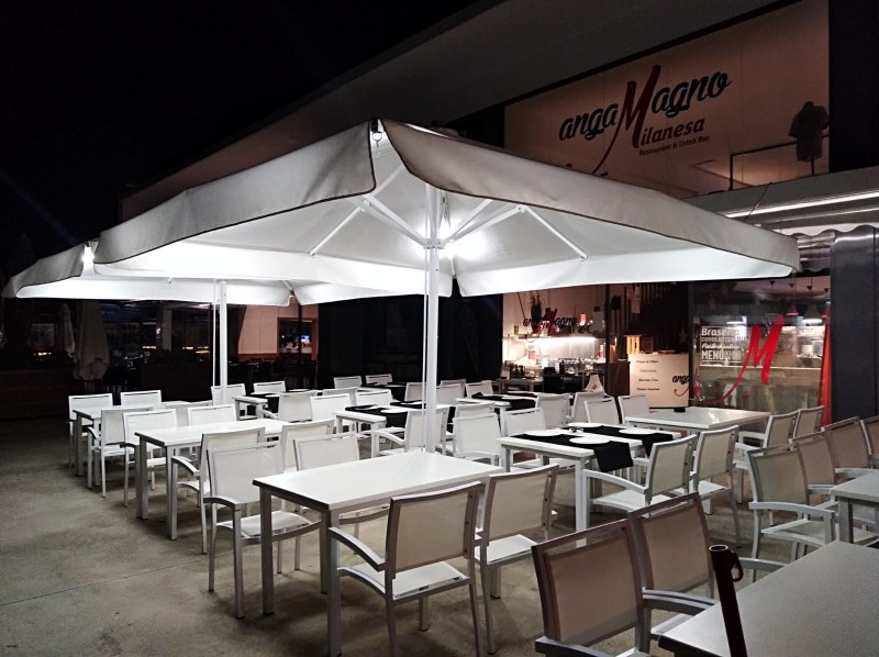 Lighting Sicilia parasols