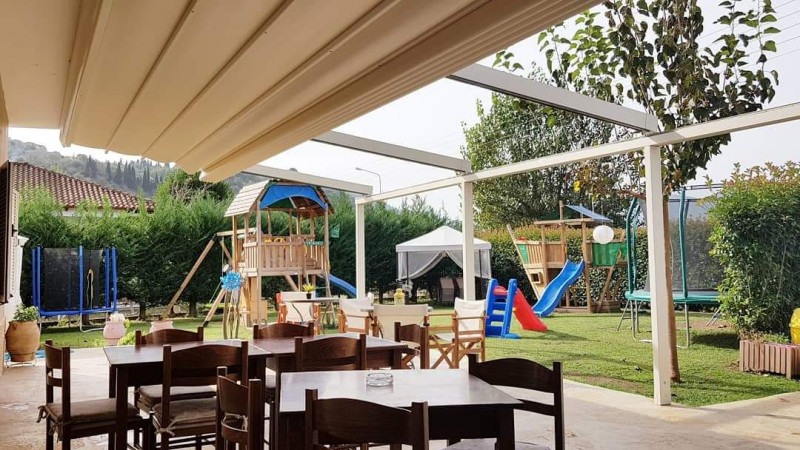 Rainy awning pergola Uniq