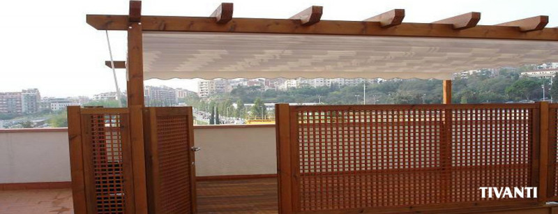 Toldo pérgola corredero Sofía para pérgola de madera